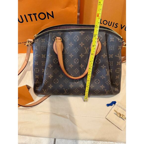 Louis Vuitton Rivoli Monogram Bag with Key $1830 and Original Packaging M44546 - Picture 7 of 9